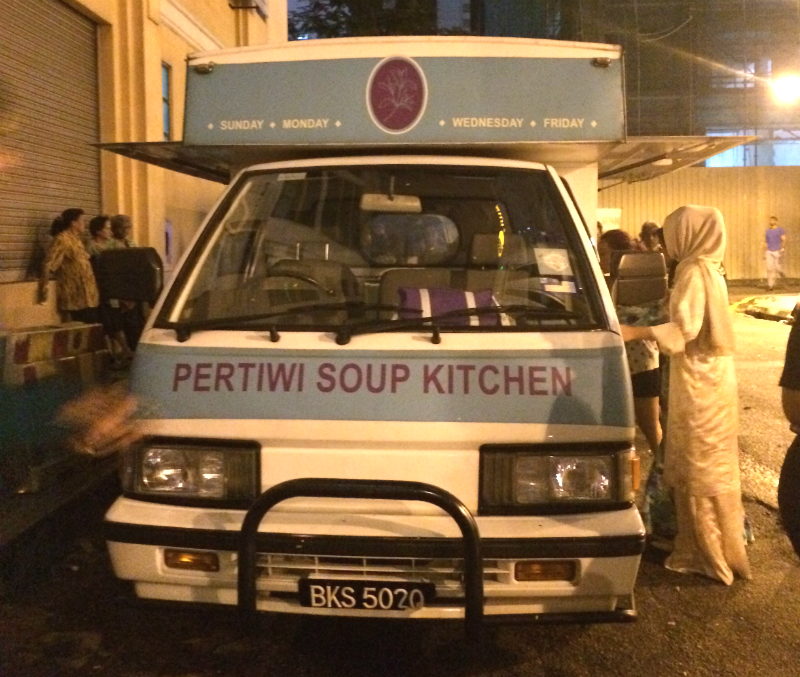 Volunteering In Kuala Lumpur: Pertiwi Soup Kitchen