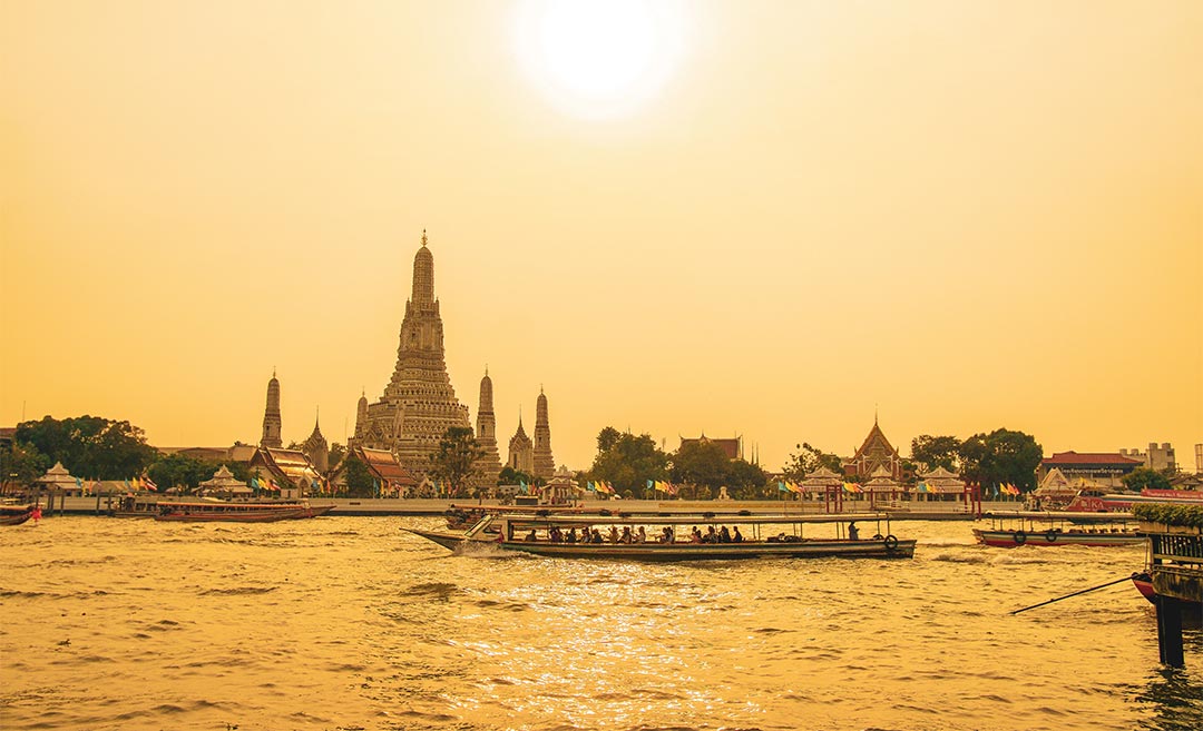 Bangkok Travel Guide: 7 Tips & Things To Know Before You Go
