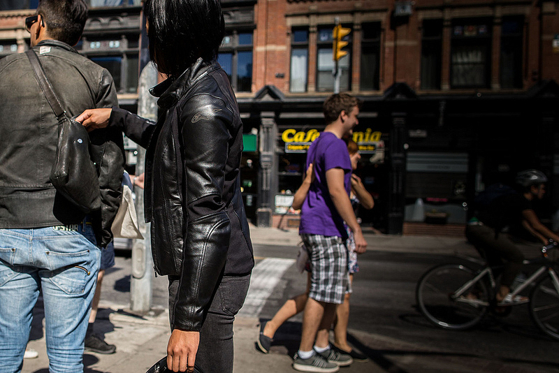 How To Protect Yourself From Becoming A Pickpocket Victim