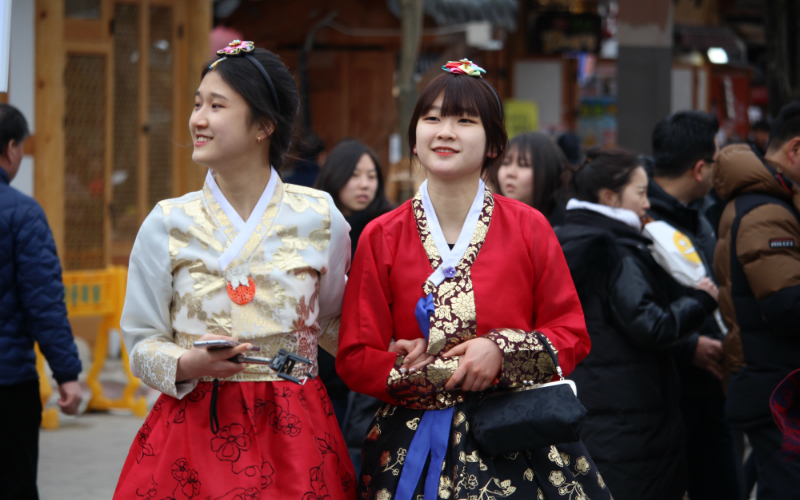 Pause The K-pop & Capture The Traditional Side Of South Korea