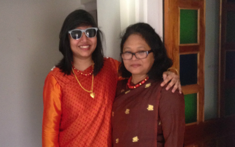 The_writer_with_her_mother