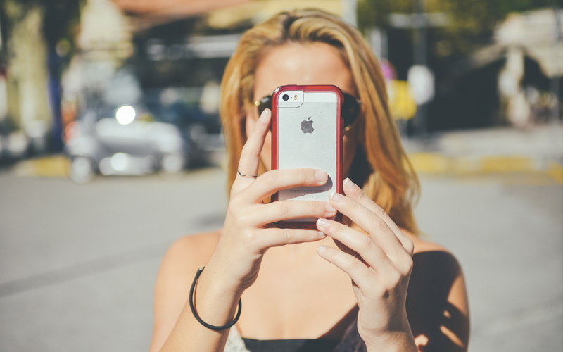 3 Good Reasons Why You Should Pack A Travel SIM Card BEFORE Flying