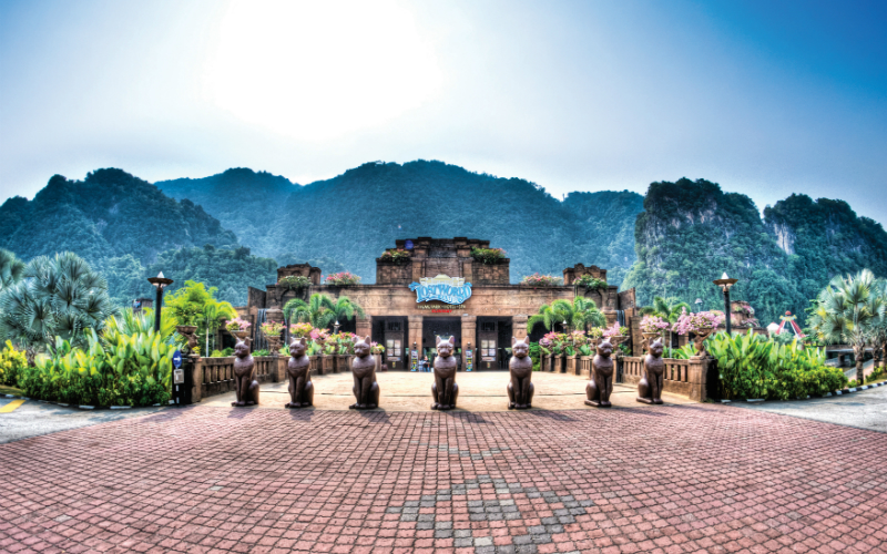 Ipoh’s Lost World Of Tambun: Theme Park By Day, Hot Spa By Night