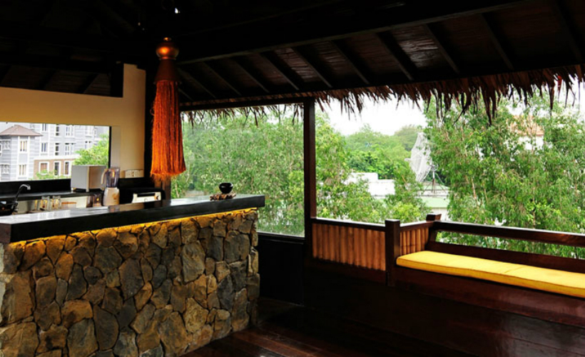 villa-samadhi-bumbung-bar-2