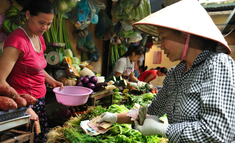 womanpaying