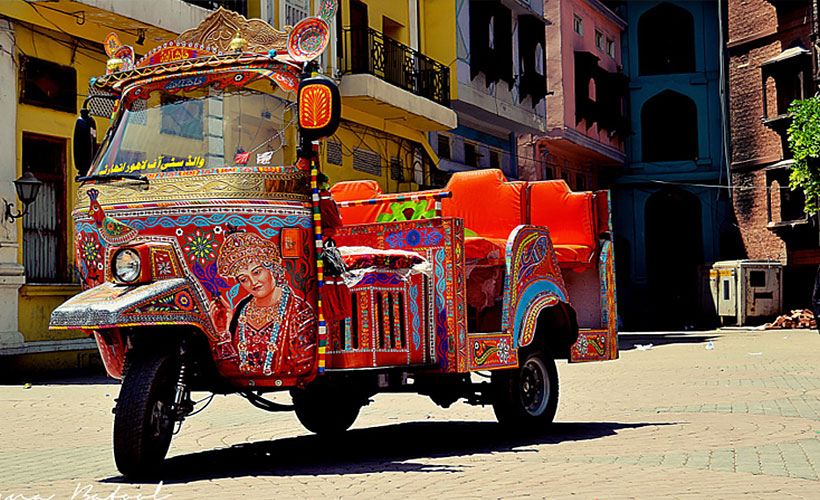 Rangeela_Rickshaw_Lahore