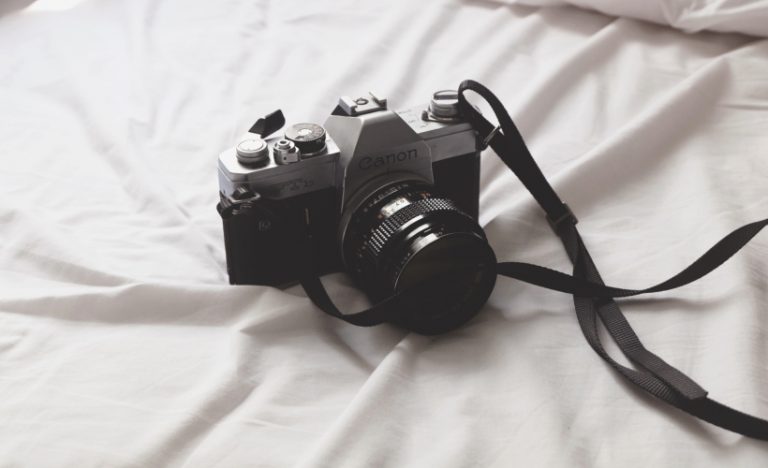 9 Tips To Keep Your Camera Safe While Travelling
