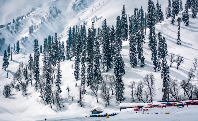 Why Kashmir Needs To Be On Your Travel Bucket List