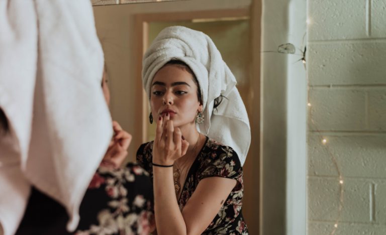 7 Airport Security-Approved Serums To Keep You Glowy On Your Getaway