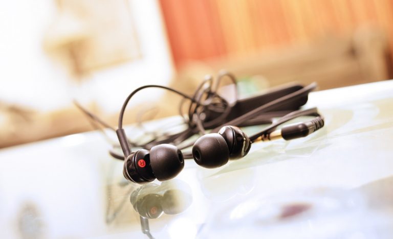#ZafigoTips: How To Keep Your Wires Untangled [VIDEO]
