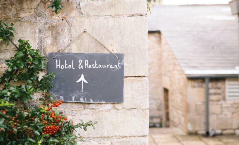 6 Tips To Avoid Accommodation Fraud On Vacation