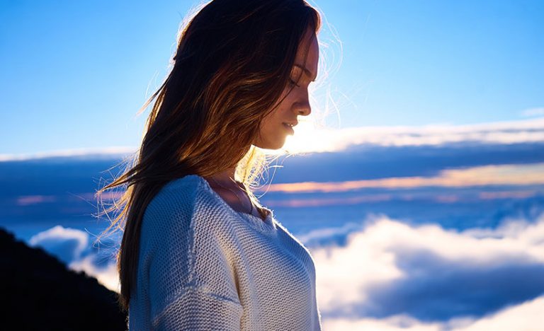 Long-Haul Beauty 101: Tips For Surviving Intercontinental Flights