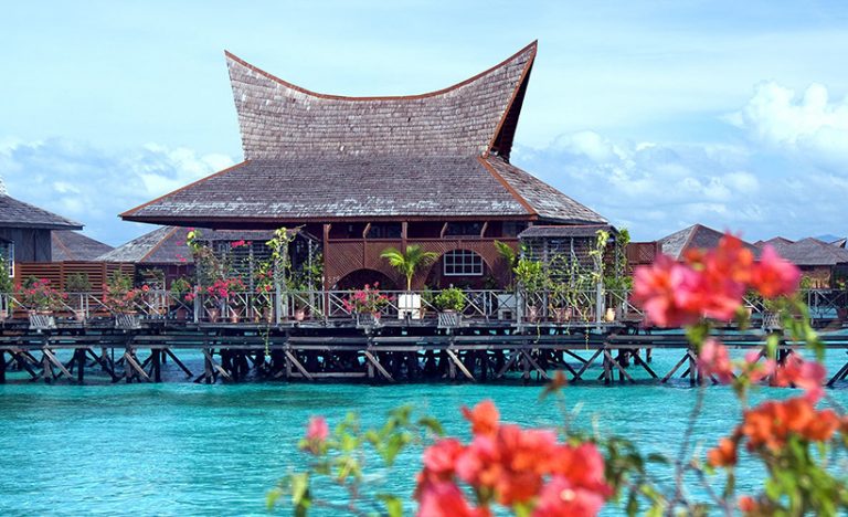 5 Natural Hidden Gems In East Malaysia You Need To See IRL