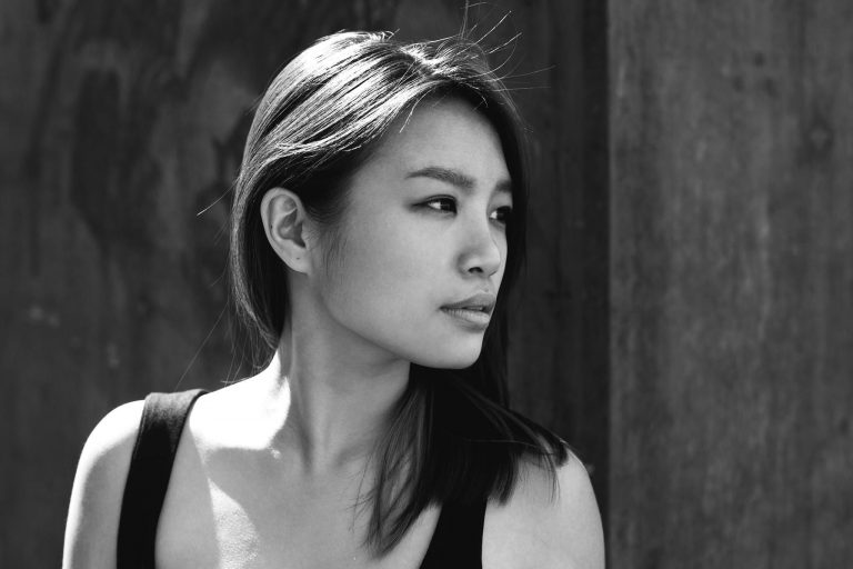Red Hong Yi: The Artist Who Paints Without A Paintbrush