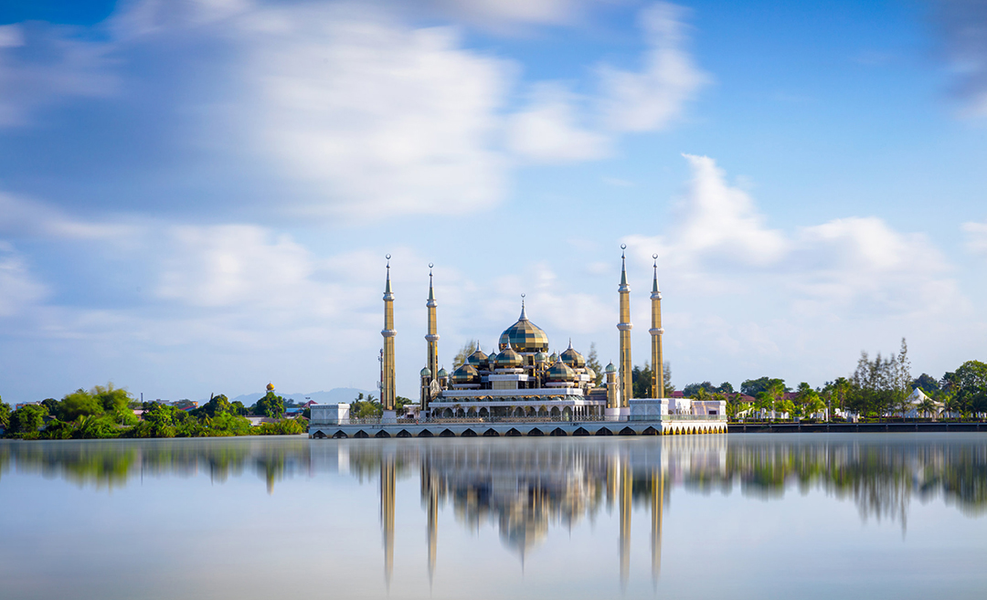 Although not often at the top of a travellers’ list, Kuala Terengganu holds many attractions in and around the city. 