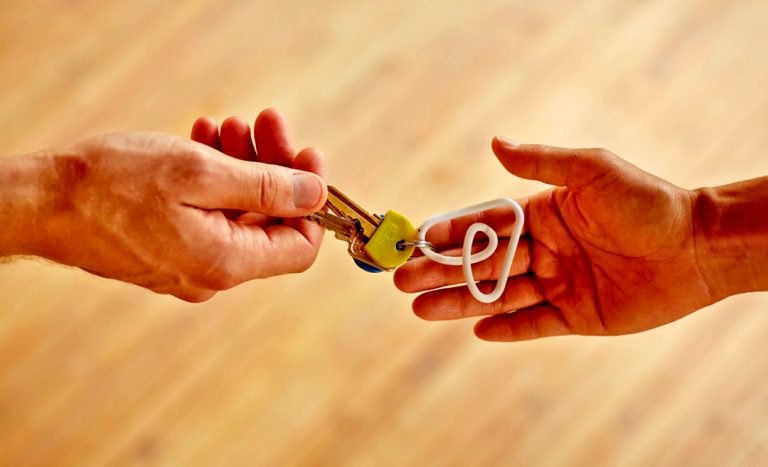 Airbnb Offers Temporary Housing For 20,000 Afghan Refugees