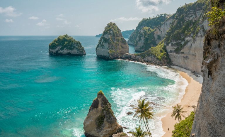 Indonesia & Malaysia Agree To Launch Travel Corridor In Phases