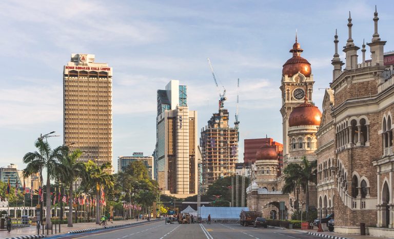 NEW SOPs: Malaysia To Reopen Borders 1 April, Moving Towards COVID-19 Endemicity