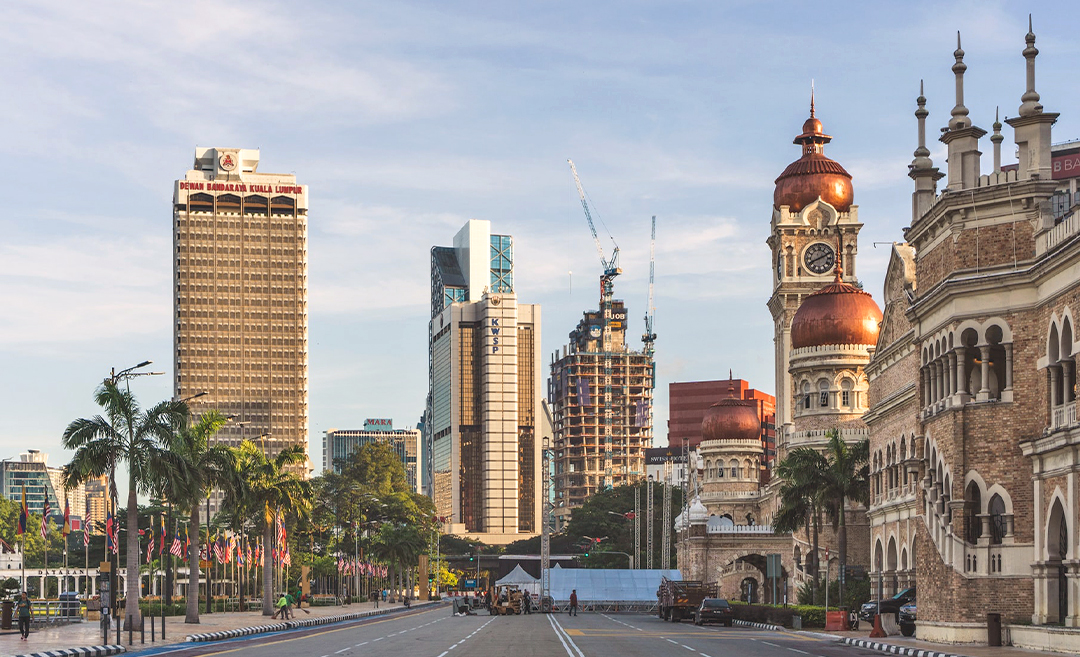 NEW SOPs: Malaysia To Reopen Borders 1 April, Moving Towards COVID-19 Endemicity