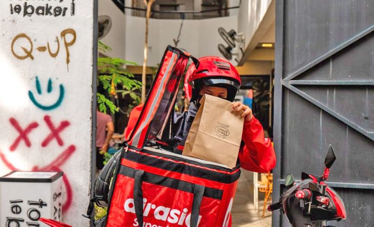 Eat Your Way To FREE Flights With AirAsia Food