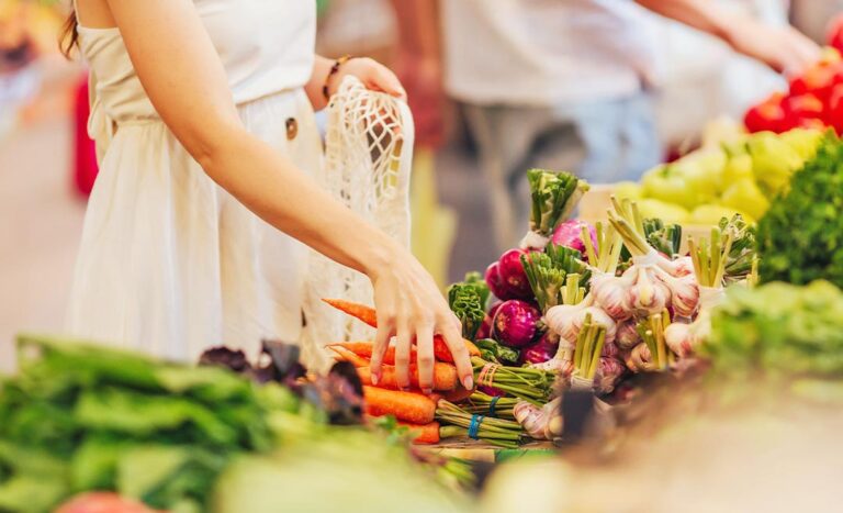 Long-Term Travelling: How To Keep Your Produce Fresh For Longer