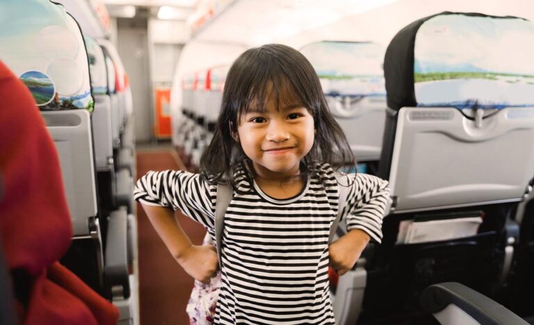 Travel Etiquette: The Dos & Don’ts Of Flying With Kids