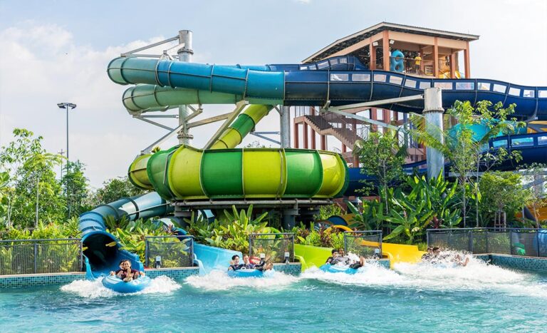 Slip & Slide: 3 Must-Try Thrilling Waterslides At SplashMania