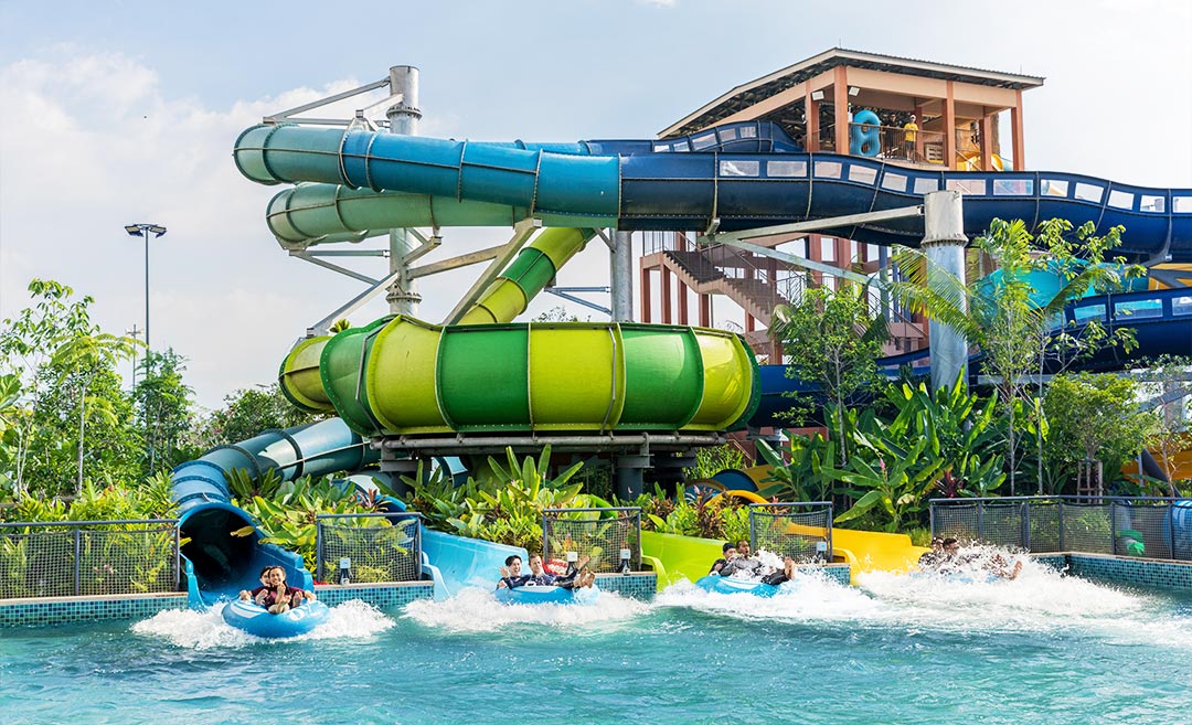 Slip & Slide: 3 Must-Try Thrilling Waterslides At SplashMania