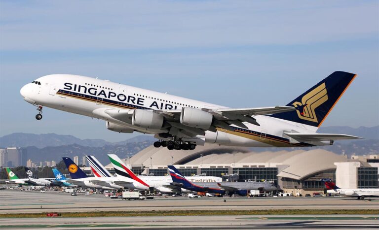 Globetrot On A Discount: Singapore Airlines’ 170,000 Round-Trip Ticket Promotion