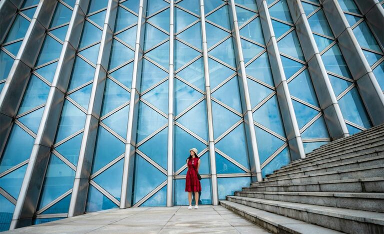 Solo Travel Mistakes & Tips For A Safer, Smoother Trip