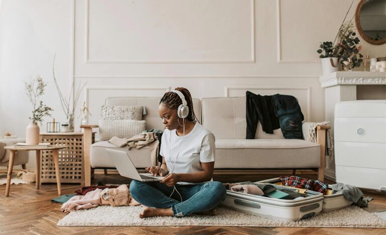 A No-Fluff, Pre-Trip Checklist For Solo Women Travellers (By A Seasoned Pro)